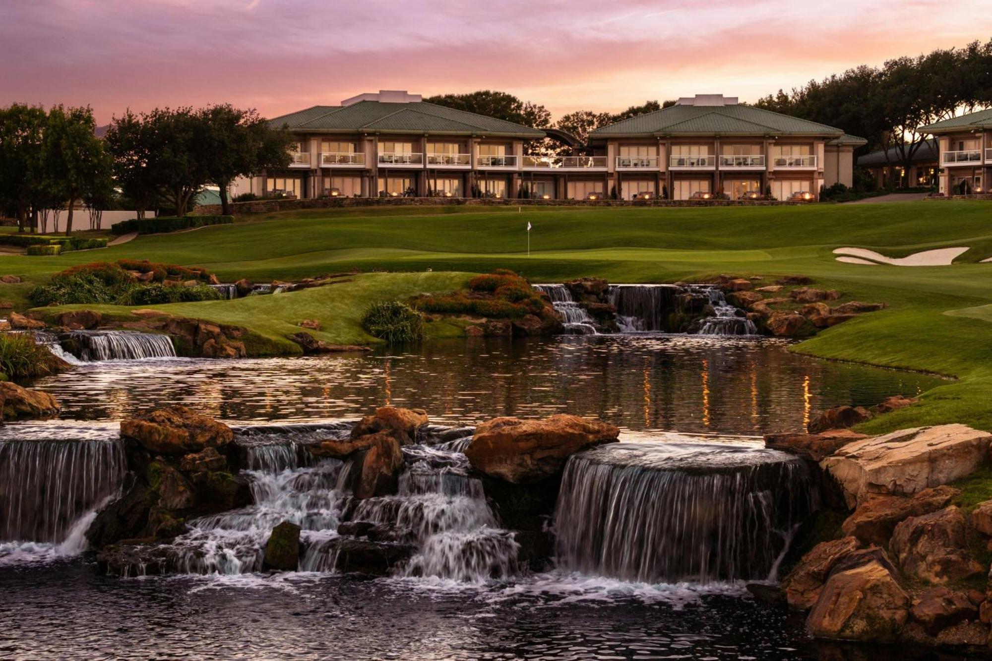 The Ritz-Carlton Dallas, Las Colinas Irving Bagian luar foto